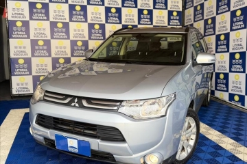  OUTLANDER 