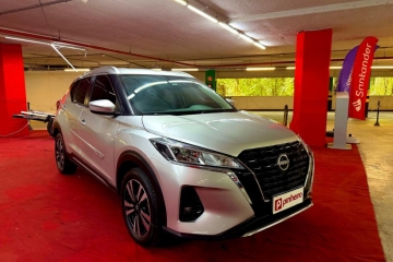 KICKS