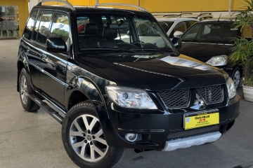 PAJERO TR4